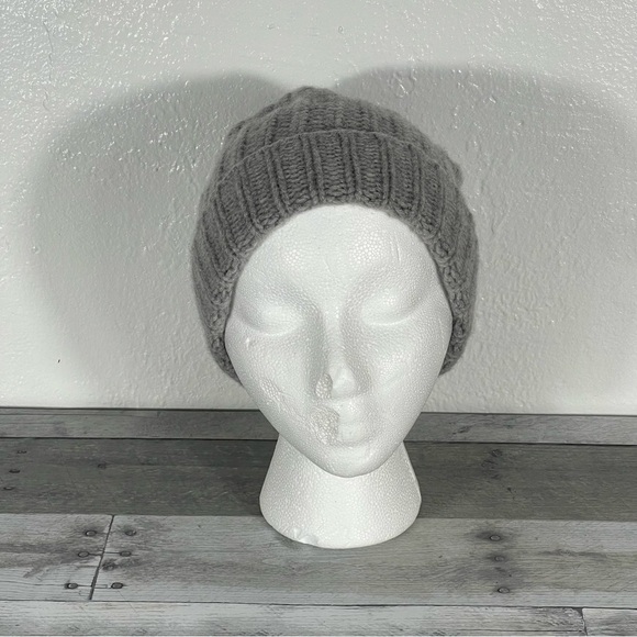 PORTOLANO Women’s Ribbed Cashmere Knit Beanie - light Grey (O/S) main image 7